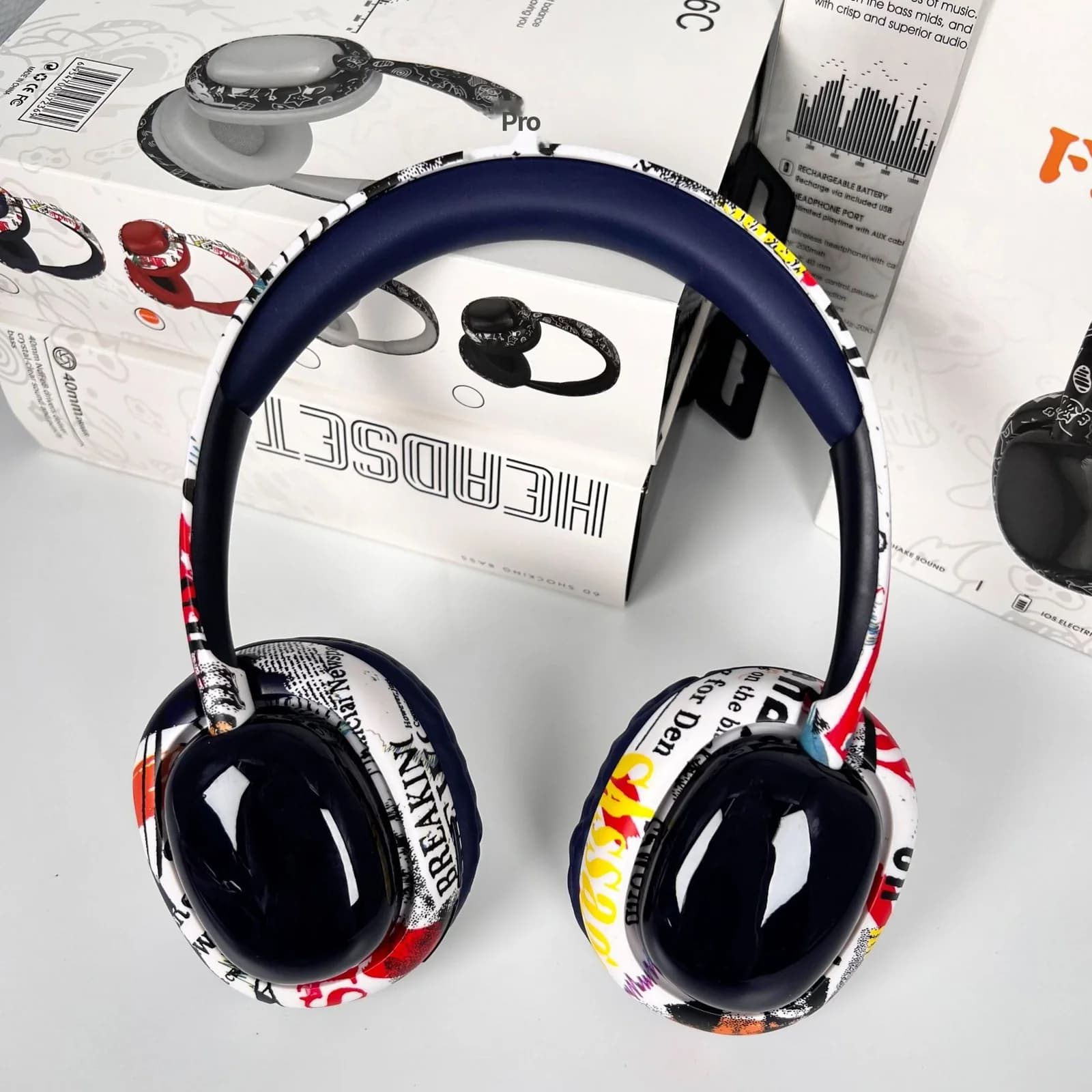 Bluetooth-over-ear-kuulokkeet syvällä bassolla ja langattomalla yhteydellä